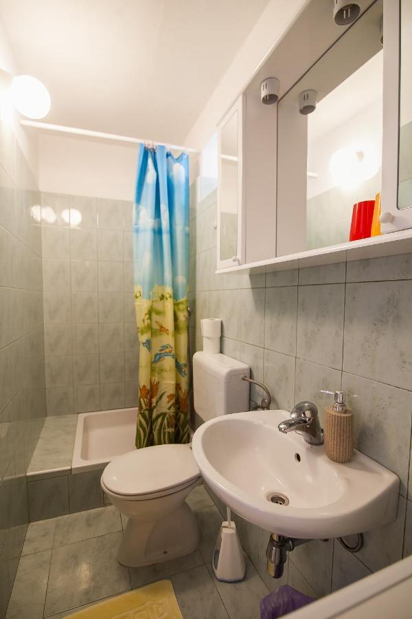 Old Town Accommodation Бол Екстер'єр фото