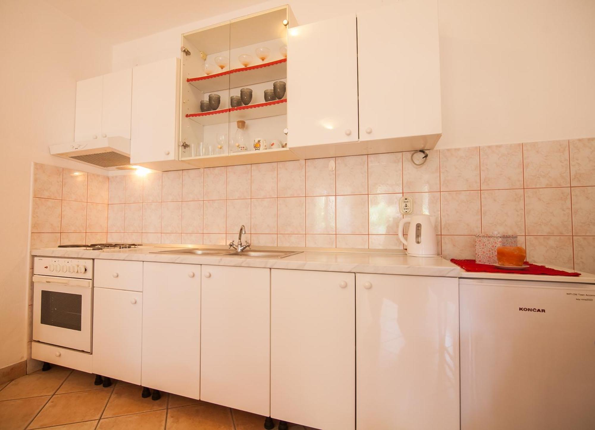 Old Town Accommodation Бол Екстер'єр фото