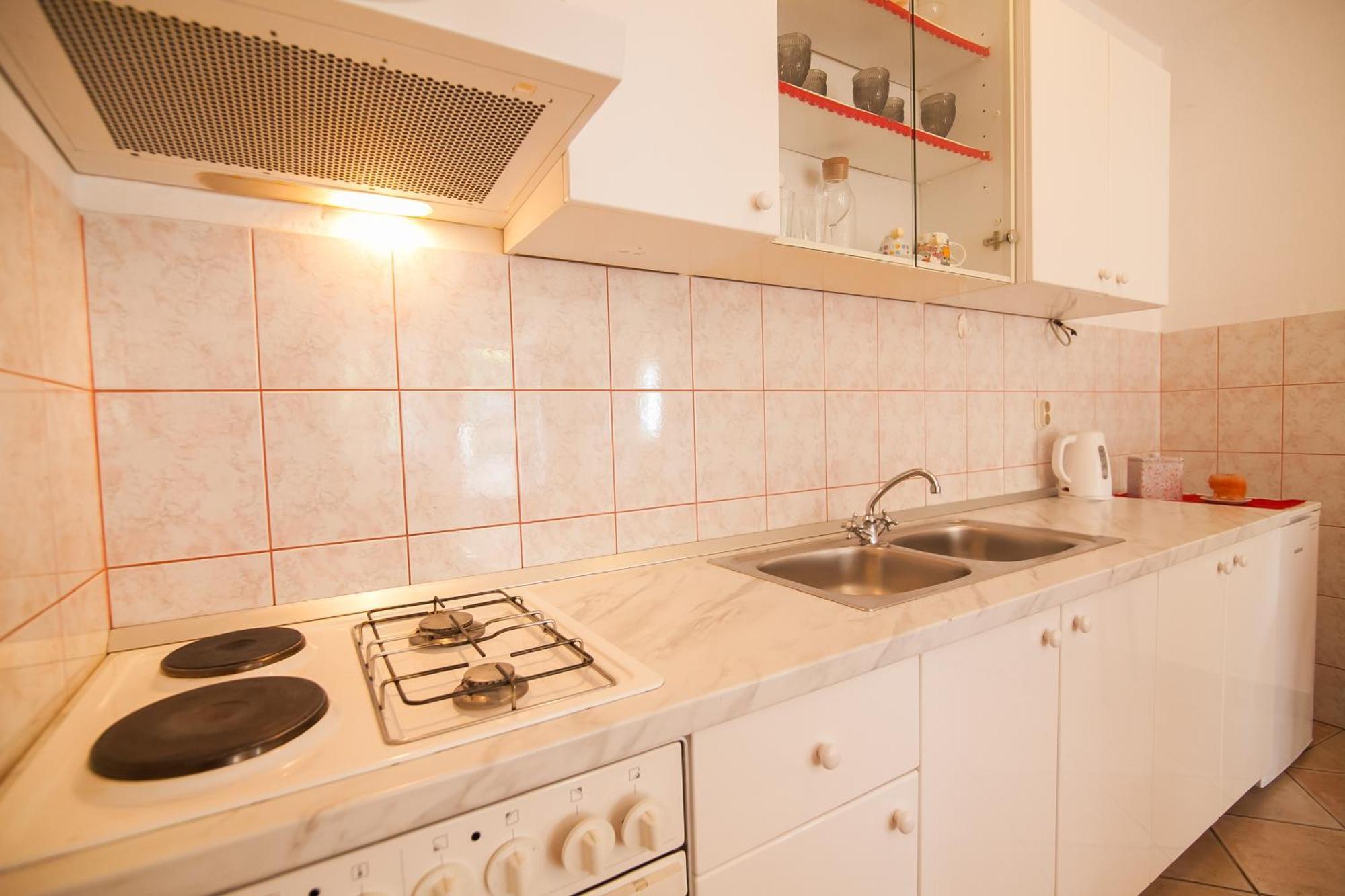 Old Town Accommodation Бол Екстер'єр фото